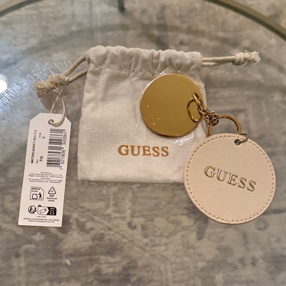 GUESS Gold and Cream Key Holder